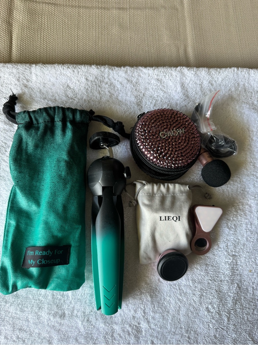 Green Gradient Mini Tripod with Accessories